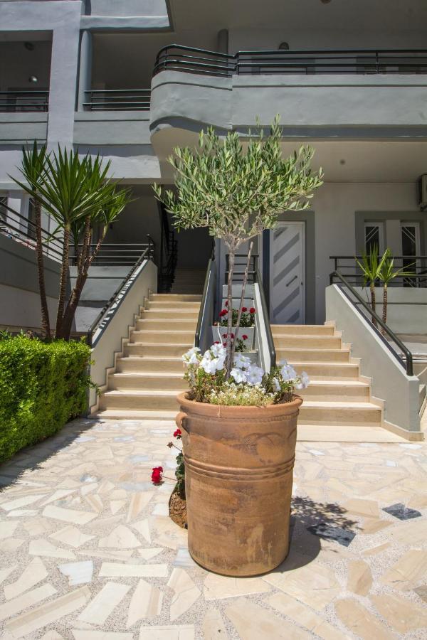 Elia Stalos Apartments Экстерьер фото